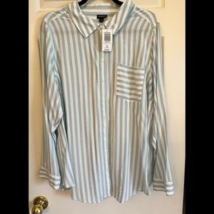 Torrid Size 3 Blue and White stripped blouse
